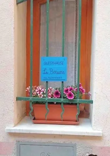 La Bonaccia 公寓